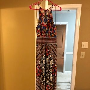 Size 12 Keyhole Maxi Dress. Floral.